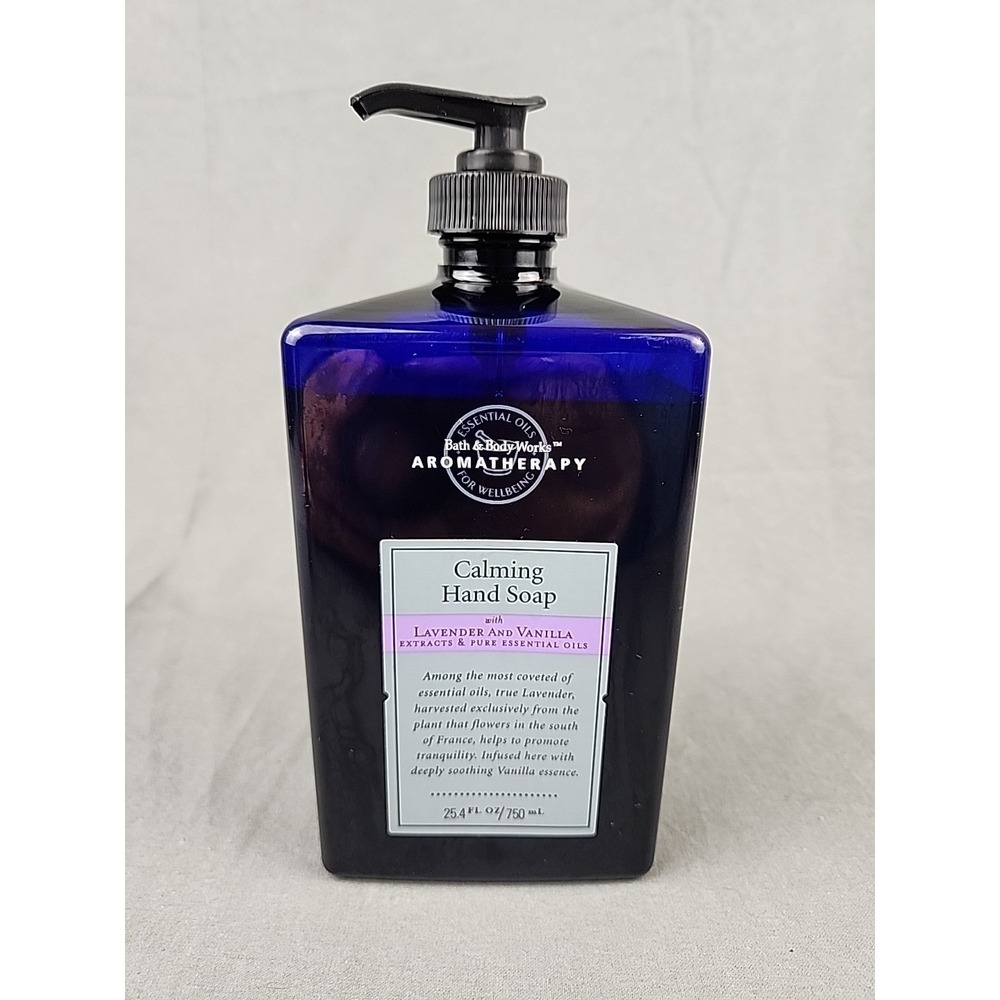 Bath & Body Works Aromatherapy Calming Lavender & Vanilla‎ Hand Soap 25.4oz RARE